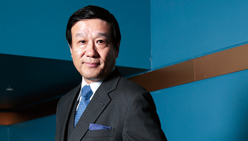 NTTデータ 代表取締役社長 岩本敏男