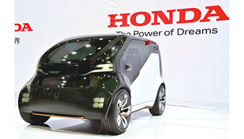 上海国際モーターショー　自動運転などのコンセプトカーを多数展示　メーカーが延べ1400台をアピール
