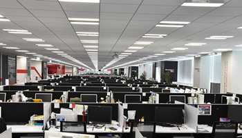 7月24日は「テレワーク・デイ」、実施中のレノボオフィスは――