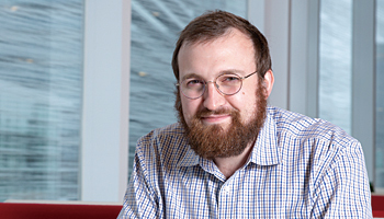 インプット・アウトプット・ホンコン(IOHK) CEO兼共同創設者 チャールズ・ホスキンソン