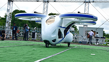 空飛ぶクルマの試作機が飛んだ! NECとCARTIVATORが共同で実証実験