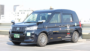 自動運転タクシーの実用化に向けKDDIら5社が協業、20年夏に都内で実証実験
