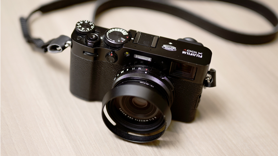 VAIO 代表取締役社長 山野正樹の愛用ツール<富士フイルム製のミラーレス一眼カメラ>