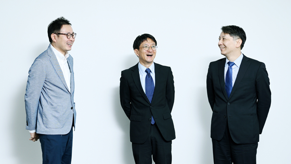 週刊BCN 2000号記念企画 サーバーメーカー座談会 2023 ハイブリッドクラウド時代の最適解を提供