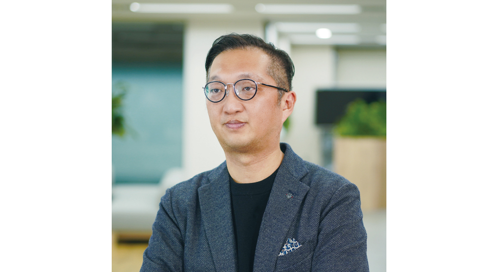 PFUが資源分別特化AIエンジンを製品化 応用第1弾はガラス瓶分別装置を工作機械メーカーと開発