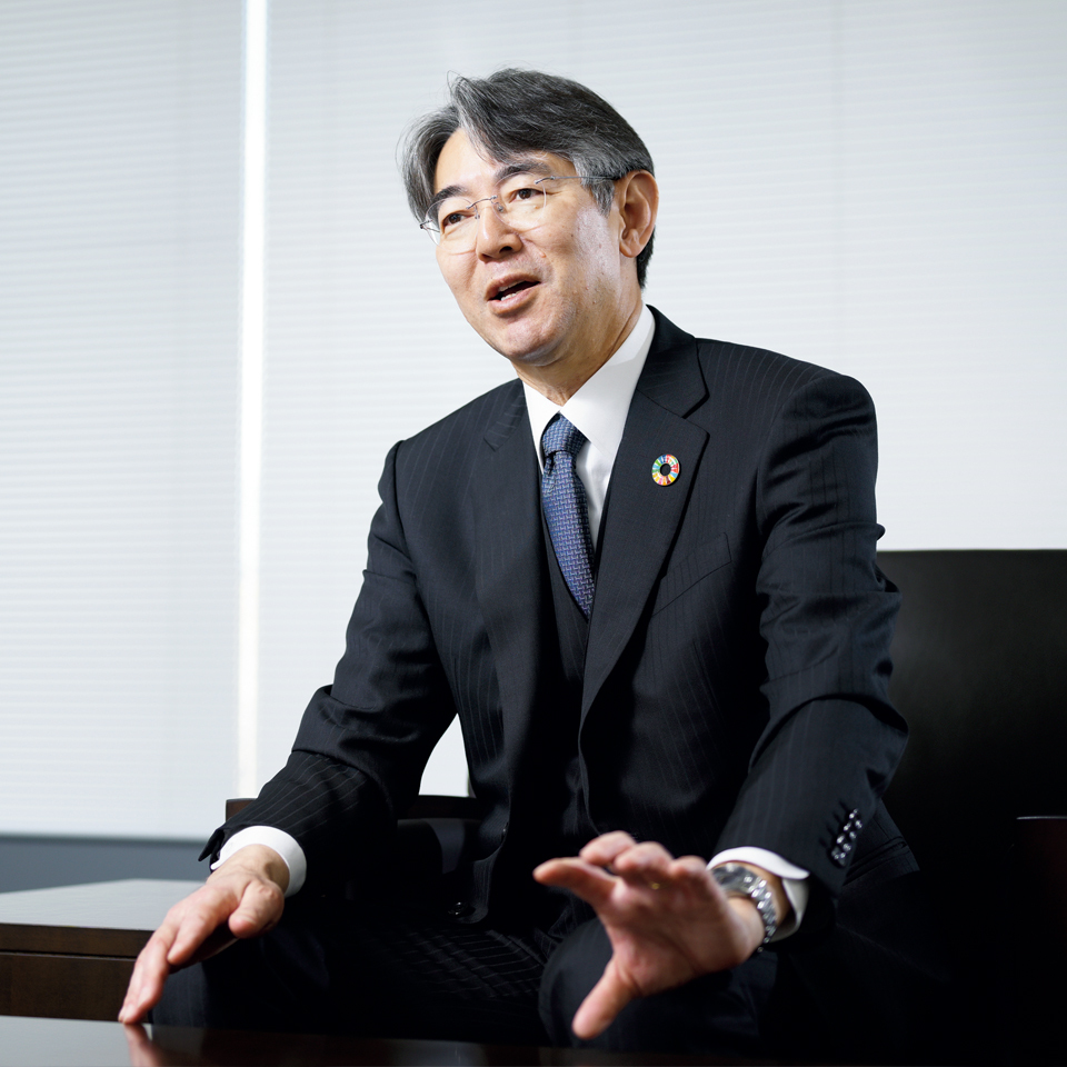 セイコーエプソン　代表取締役社長　吉田潤吉