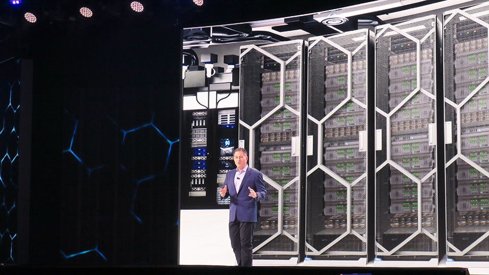 米Dell Technologiesが年次イベントを開催、AIの実装へ向け最新水冷サーバーを発表