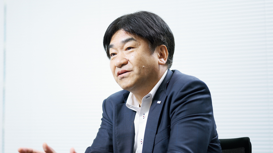 豊富な製品ラインアップとAI技術 “言葉”で映像を検索する監視カメラ「VORTEX」 自然言語で検索して目的のシーンを迅速に発見