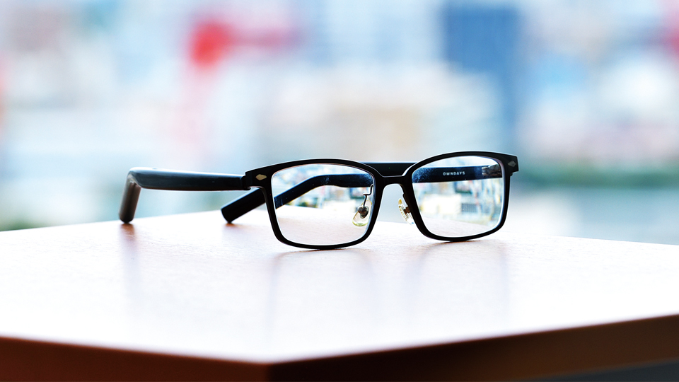 セーフィー・佐渡島隆平代表取締役社長CEOの愛用ツール　＜“聴こえるメガネ”＞