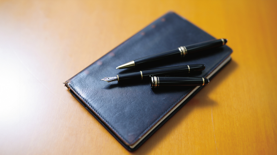 ミライト・ワン・菅原英宗代表取締役社長共同CEO兼COOの愛用ツール＜革製手帳＞