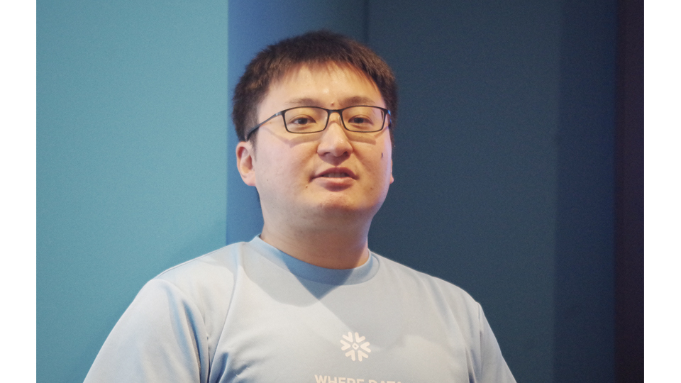 米Snowflake日本法人、アプリケーション開発を高速化　コード生成AIツール「Cortex Code」を解説