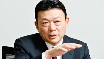 人は人工知能でさらに成長する