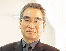 安達 一彦