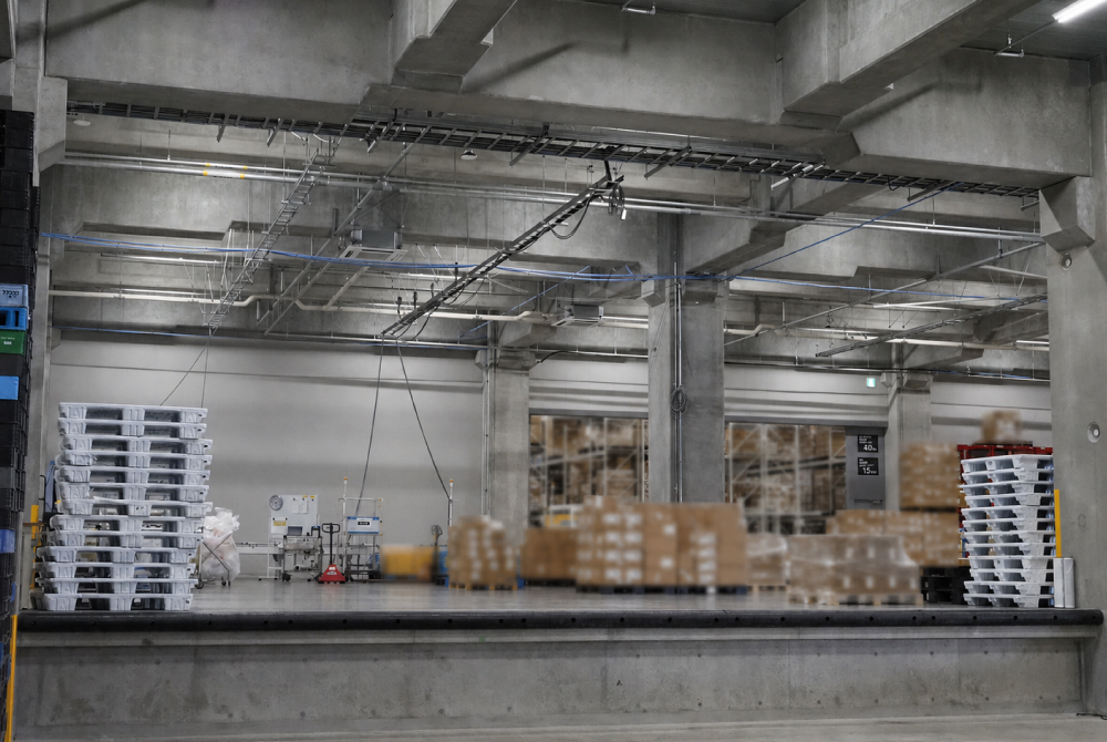 日々、さまざまな製品が入荷される